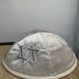 כיפה קטיפה מגן דוד מידה 4 פנינה