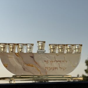 חנוכית קריסטל זהב ״הדלקת נרות שיש״